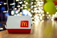 Il vole un restaurant McDonald dans l'est de Sherbrooke pour avoir des coupons de Monopoly !